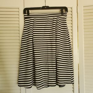 NWT Nordstrom LE LIS Skirt